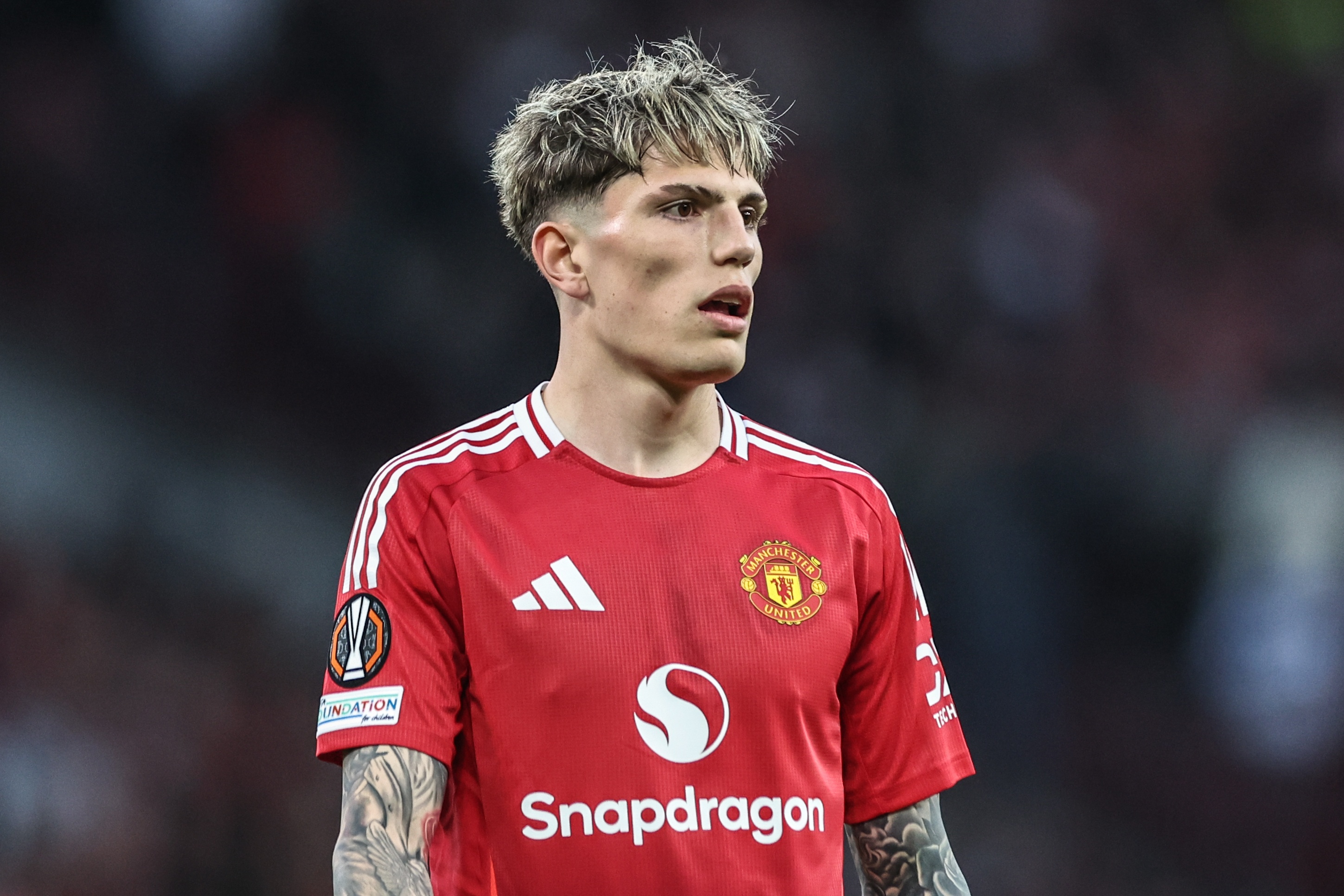 英国媒体：切尔西希望签下高于4000万英镑的加纳乔 曼联坚持使用5000万英镑